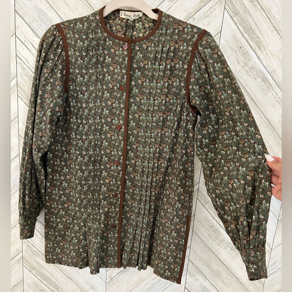 Vintage Viviane Viterbo France cotton cottage core button down